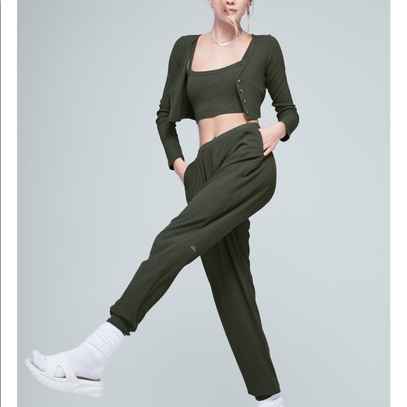 ALO Yoga Pants - ALO YOGA pant - High waisted ribbed whisper pant